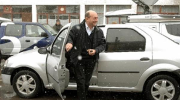 basescu loganul meu merge mai bine decat guvernul