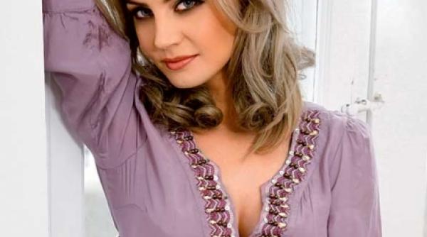 monicadascalu sensibila si discreta