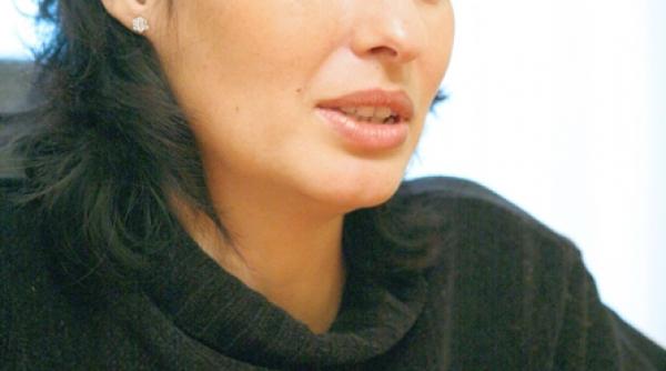 lavinia sandru in mincinoasa