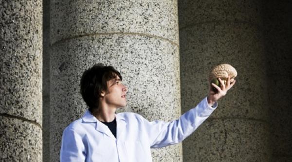 cu jurnalistul la psihiatru