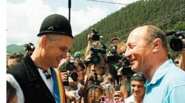 basescu ataca din nou presa