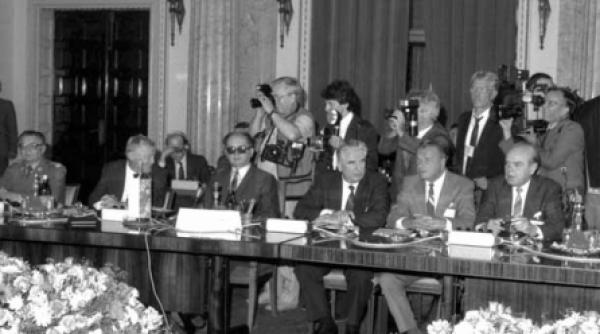 intrunire a tratatului de la varsovia pe fondul agitatiei din regiune