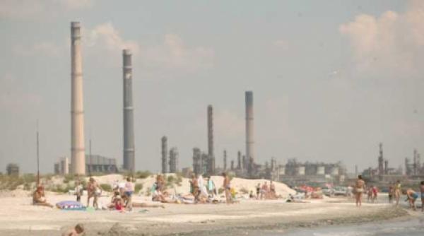 rafinariile cauzeaza cancer localnicilor