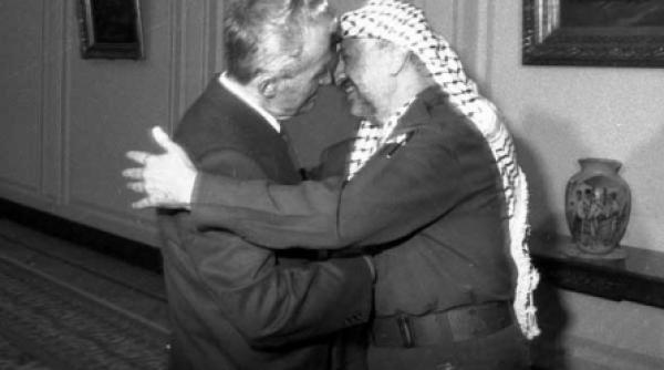 yasser arafat in vizita de lucru la bucuresti