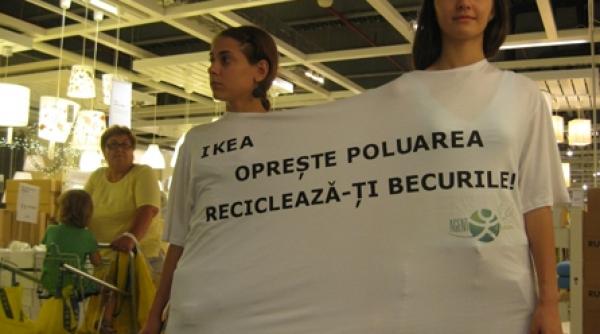 agent green protesteaza impotriva poluarii cu mercur
