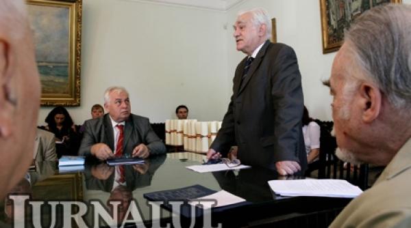 panteonul romaniei se naste pe timp de criza