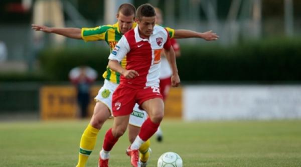 multumiti de defensiva