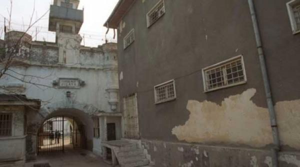 a murit contraamiralul horia macelaru