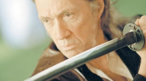 cine l a ucis pe bill