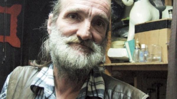 omul din spatele scenei