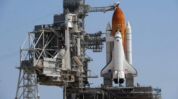 lansarea navetei endeavour amanata pentru a patra oara din cauza vremii nefavorabile