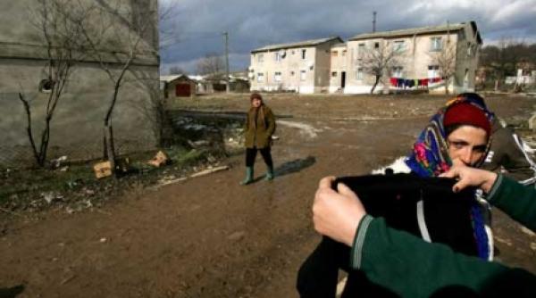 inchisoarea saraciei