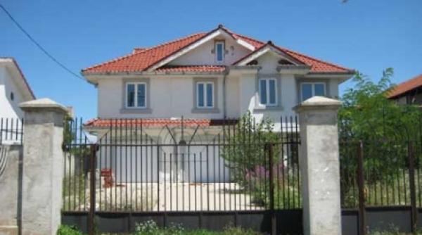 stramutatii de lux nu si platesc impozitele pe vile