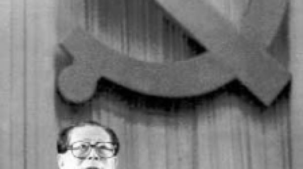 ziang zemin liderul pc chinez recita din eminescu in limba romana