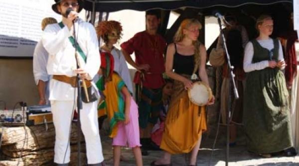 comedianti medievali atelier contemporan