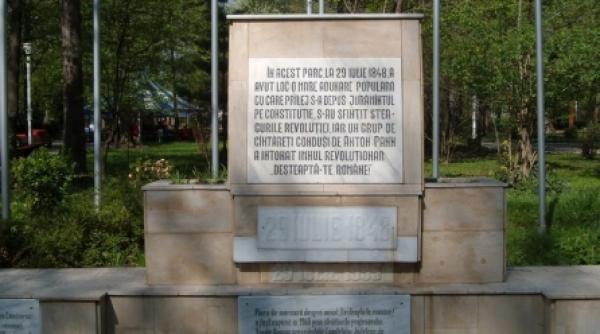 rm valcea nopti albe la zilele orasului