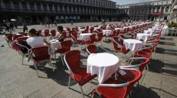 vacante de criza cu trenul si buget redus