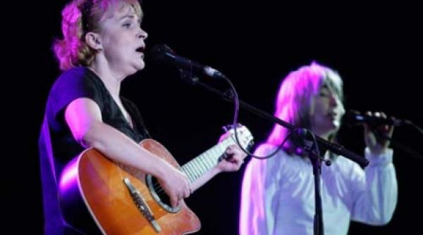 folk you sau fericirea de a canta in vama