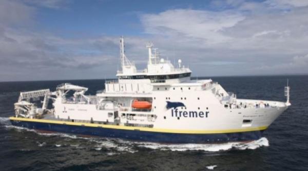 zborul af 447 au fost reluate cautarile cutiilor negre