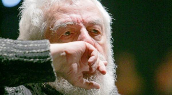 esrig duce tineri actori romani in germania