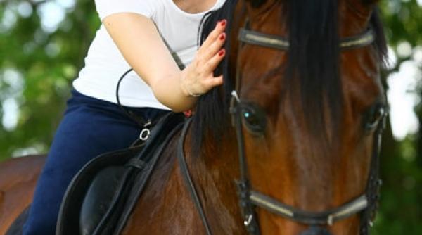 adela popescu ia lectii de calarie