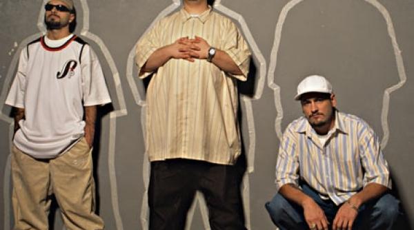 lansare bug mafia viata noastra vol 2