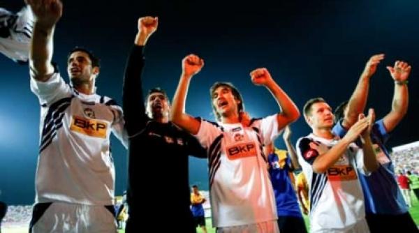 a doua echipa in grupe