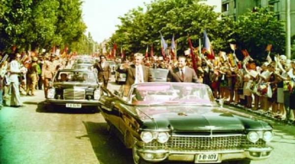 ceausescu a fost campionul bailor de multime
