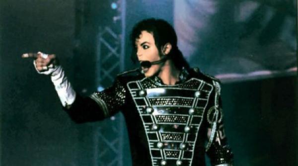 sosia oficiala a lui michael jackson vine in romania