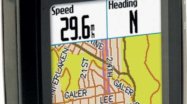ciclistii si au tras gps la ghidon