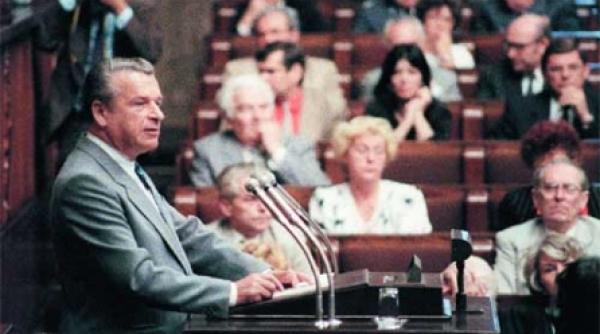 mazowiecki candidat la functia de prim ministru al poloniei