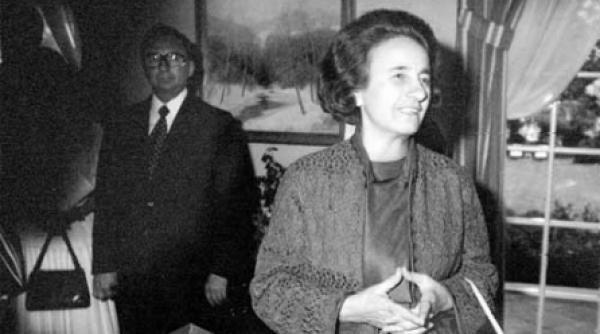 maestrul pacepa si stapana elena