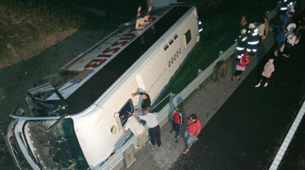 accident rutier autocar din romania rasturnat in ungaria