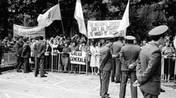 moldova alege compromisul in timp ce balticii tin piept kremlinului