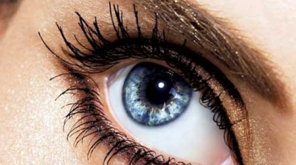 pensarea sprancenelor o adevarata arta