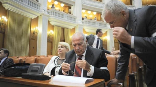 guvernul emil boc tratat cu spatele