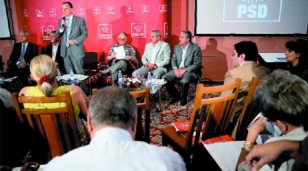 nastase riposteaza a cui e guvernarea asta a mamei lui boc