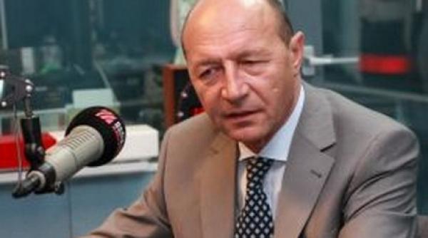basescu sper sa avem inteligenta sa nu facem greva generala guvernul nu cedeaza