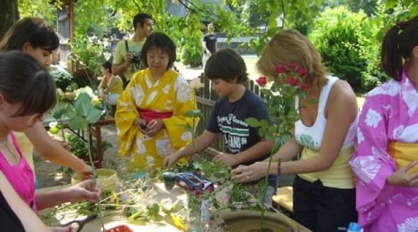 ikebana shodo si ceai la muzeul satului