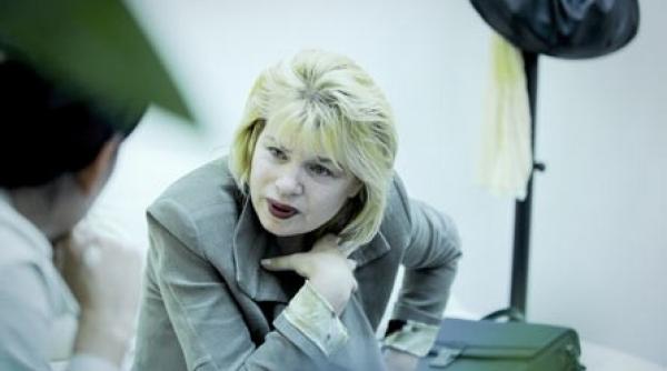 mona pivniceru amenintata cu moartea asteapta te la ce e mai rau