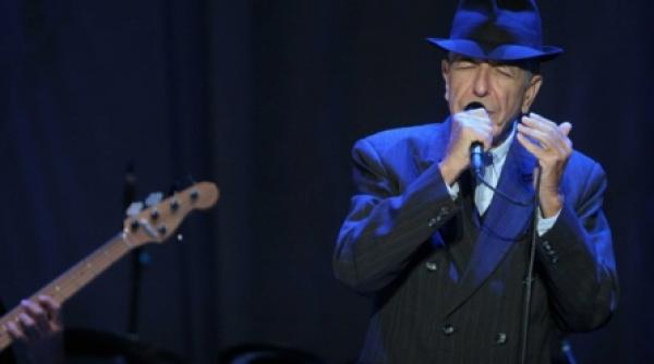 leonard cohen a lesinat pe scena in timpul concertului din valencia