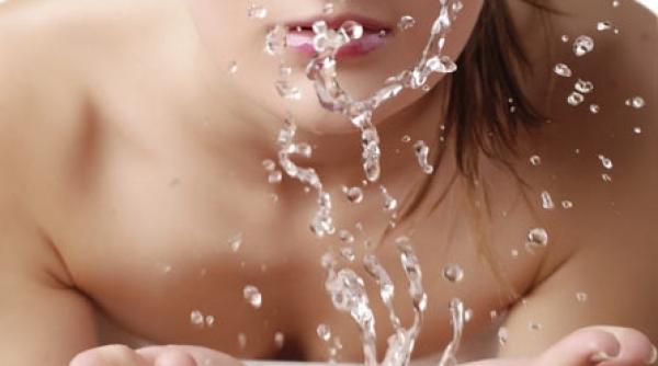 ten hidratat cu apa termala