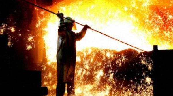 explozie la combinatul otelu rosu doi muncitori la spital cu arsuri grave