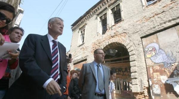 patru strazi in patru ani