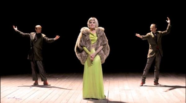 fanny ardant vazuta ca o lumina in obscuritate