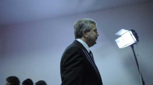 guvernul boc ar mai avea 24 de ore