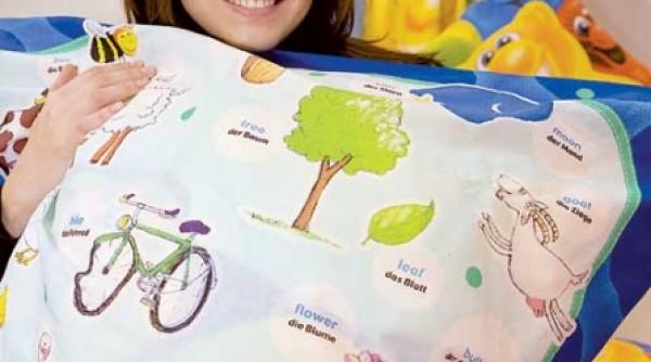 textul poate fi un motiv decorativ de efect in amenajlrile interioare