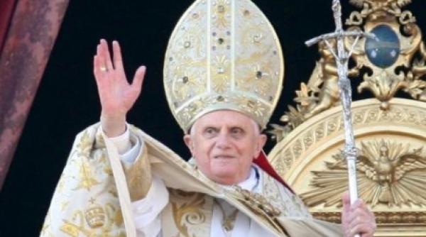 papa acuza occidentul ca exporta materialismul toxic in africa