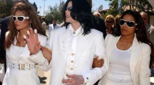 la toya jackson michael era ca un dumnezeu