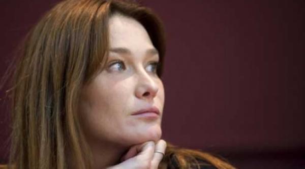 carla l a salvat pe mitterrand